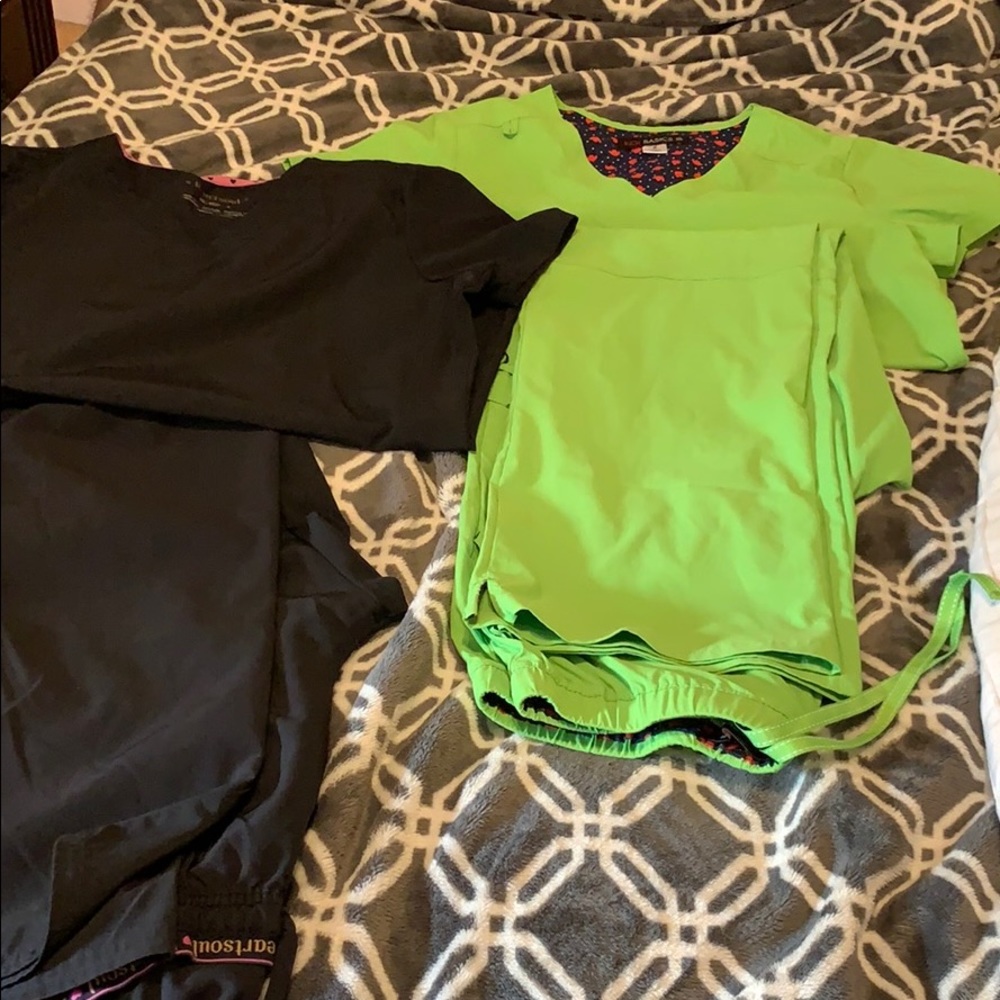 2 stretchy fit scrubs sets